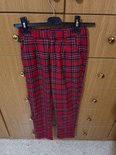 Red plaid tartan trousers — pre-loved on Thrifted.mt