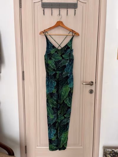 Topshop Tropical Leaf Print Jumpsuit by Topshop — pre-loved on Thrifted.mt