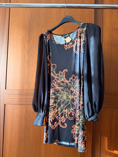 Star Black-Orange-Yellow Dress — pre-loved on Thrifted.mt