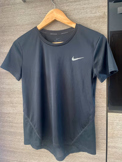 Nike Dri-FIT Running T-Shirt by Nike — pre-loved on Thrifted.mt
