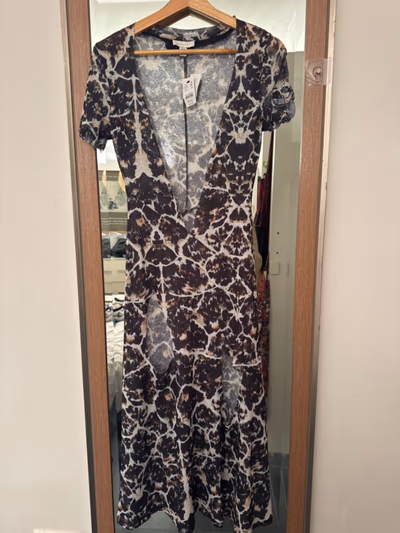 Topshop patterned midi wrap dress by Topshop — pre-loved on Thrifted.mt