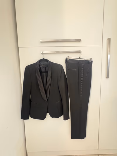 Zara Basic Tuxedo Suit by Zara — pre-loved on Thrifted.mt