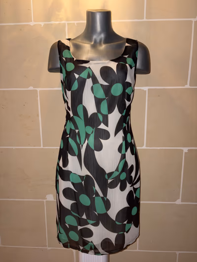 Floral Shift Dress by Keikei — pre-loved on Thrifted.mt