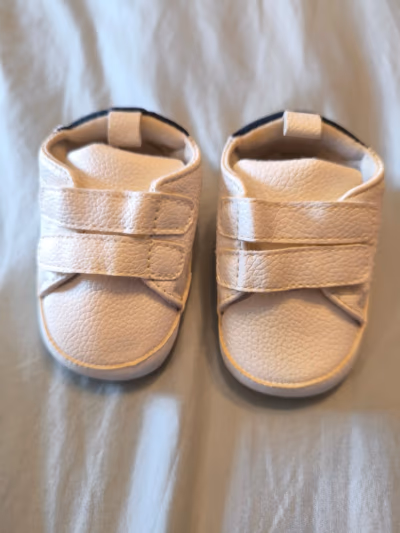Baby white velcro soft shoes — pre-loved on Thrifted.mt