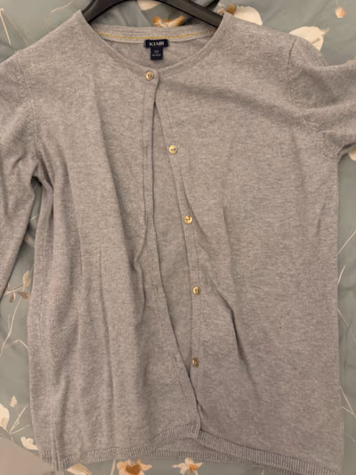 Kiabi Grey Buttoned Knit Cardigan by Kiabi - 12 Years — pre-loved on Thrifted.mt