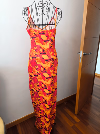 Orange red tropical maxi dress — pre-loved on Thrifted.mt