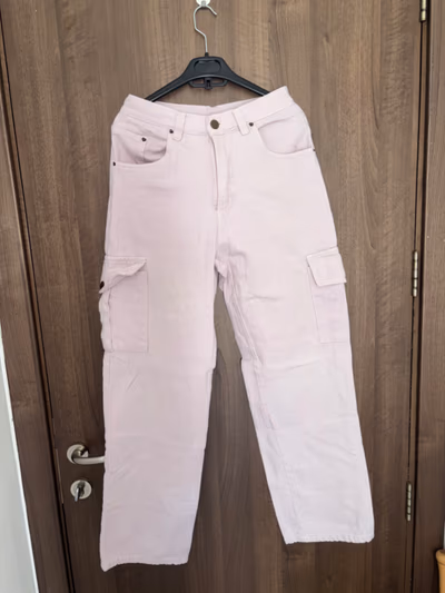 Pantaloni cargo viola chiaro — pre-loved on Thrifted.mt