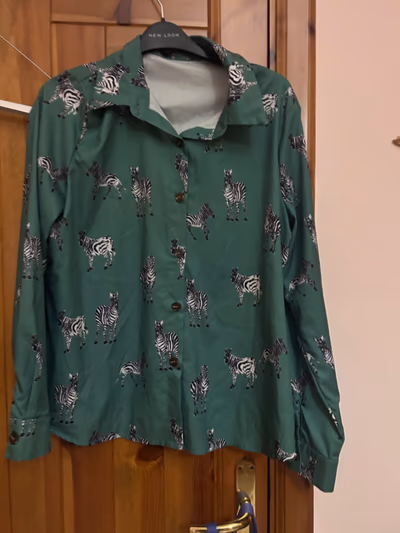 Green Zebra Print Button Shirt by SHEIN — pre-loved on Thrifted.mt