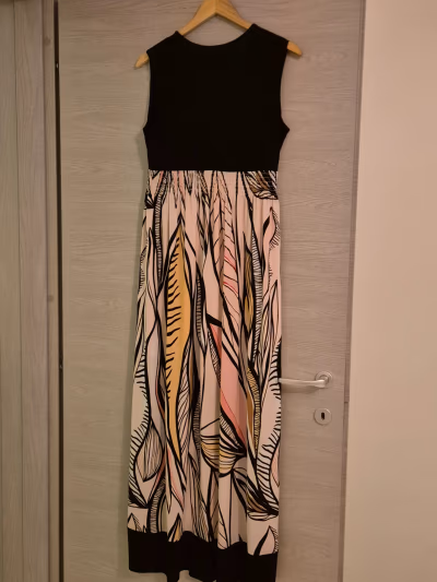Comma sleeveless leaf print dress by Comma — pre-loved on Thrifted.mt
