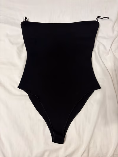 Classic Black Ribbed Bodysuit by Zara — pre-loved on Thrifted.mt