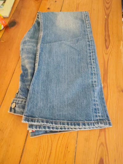 Levi's 512 by Levi's — pre-loved on Thrifted.mt