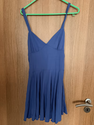 Blue skater mini dress — pre-loved on Thrifted.mt
