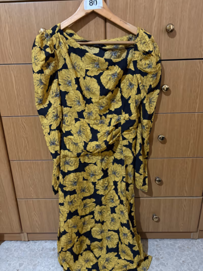 Vestido largo con estampado floral de Nasty Gal by Nasty Gal — pre-loved on Thrifted.mt