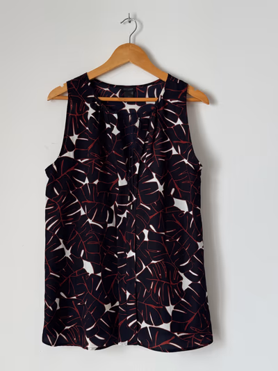 Patterned Sleeveless Blouse Top