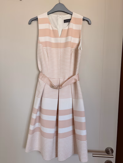 Vestido midi sem mangas às riscas by Sandro Ferrone — pre-loved on Thrifted.mt
