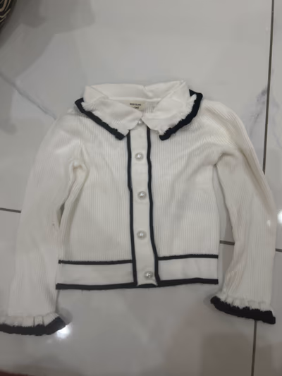 Girls frill collar cardigan by River Island — pre-loved on Thrifted.mt