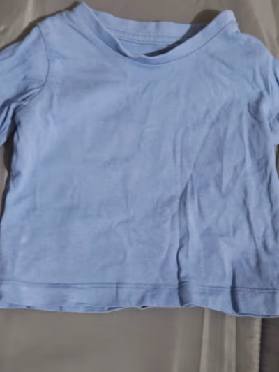 Baby blue long sleeve top — pre-loved on Thrifted.mt