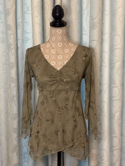 Top de malla Planet Motherhood Y2K by Planet Motherhood — pre-loved on Thrifted.mt
