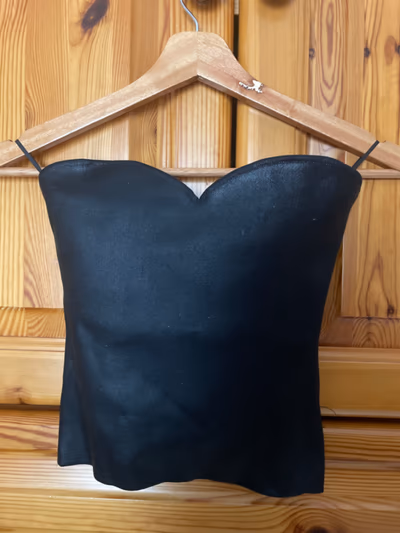 Zara Black Heart Neckline Corset by Zara — pre-loved on Thrifted.mt
