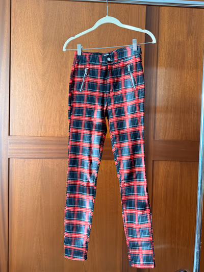 Leggings a cuadros de Tally Weijl — pre-loved on Thrifted.mt