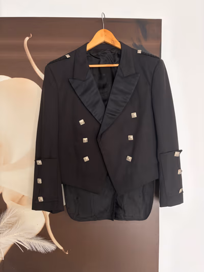Double-breasted military style blazer — pre-loved on Thrifted.mt