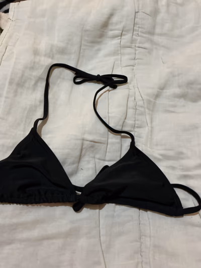 Plain Black Triangle Bikini Top — pre-loved on Thrifted.mt