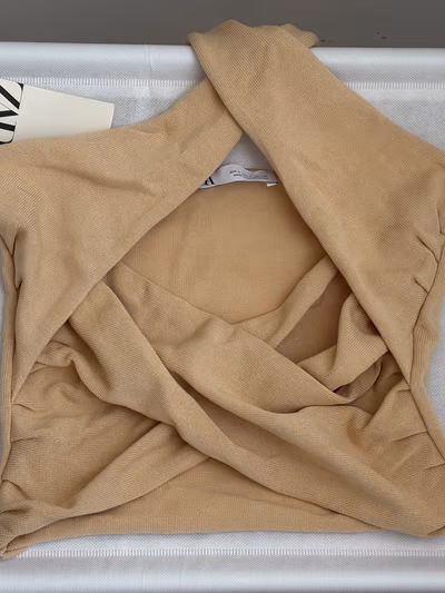 Beige Zara Knit Crop Top by Zara — pre-loved on Thrifted.mt