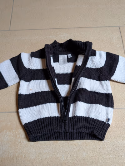 Striped Knitted Zip Cardigan by Jasper Conran — pre-loved on Thrifted.mt