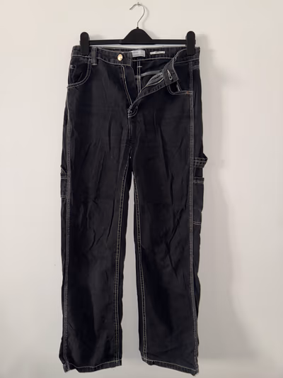Straight Leg Black Carpenter Jeans by Bershka — pre-loved on Thrifted.mt