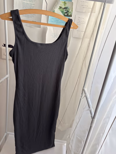 Black Ribbed Midi Tank Dress — pre-loved on Thrifted.mt