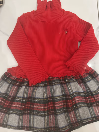 Red knitted tartan dress — pre-loved on Thrifted.mt
