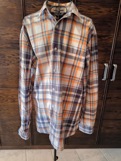 Classic Plaid Checkered Shirt by GAP — pre-loved on Thrifted.mt