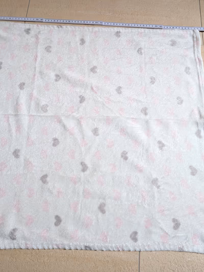 Soft heart print baby blanket by Pitter Patter — pre-loved on Thrifted.mt