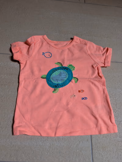 Peach Turtle Print T-Shirt by Next — pre-loved on Thrifted.mt