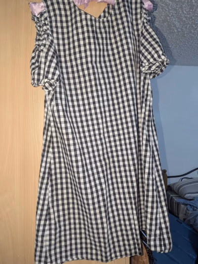 vestido de cuadros vichy blanco y negro — pre-loved on Thrifted.mt