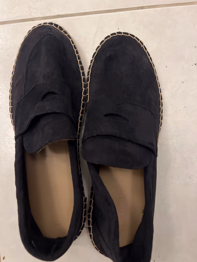 Dan John loafers  by Dan john — pre-loved on Thrifted.mt