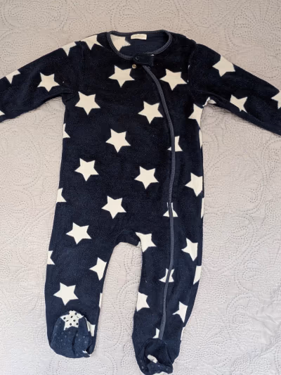 Baby star print fleece onesie by Next — pre-loved on Thrifted.mt