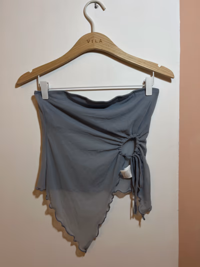 Shein Ruched Drawstring Bandeau Top by SHEIN — pre-loved on Thrifted.mt