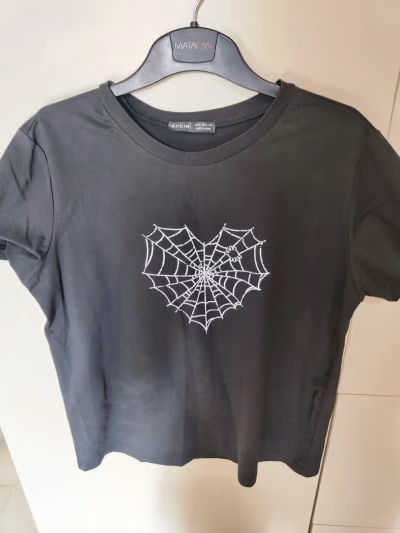 Black top — pre-loved on Thrifted.mt