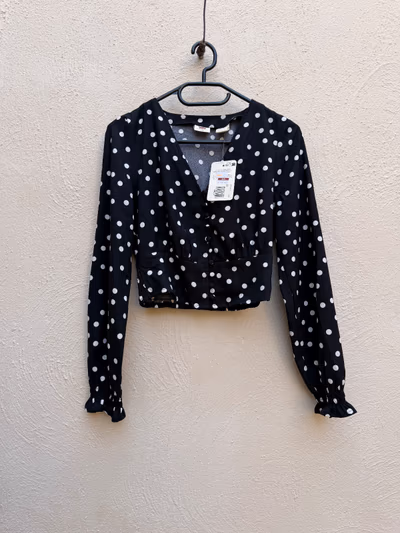 Levi's Polka Dot Button Blouse by Levi's — pre-loved on Thrifted.mt