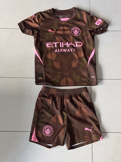 Football Shirt and Shorts by Puma — pre-loved on Thrifted.mt