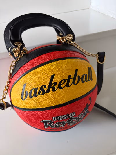 Basketball Bag — pre-loved on Thrifted.mt