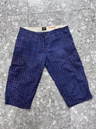pantalones cortos cargo a cuadros de s.Oliver by s.Oliver — pre-loved on Thrifted.mt