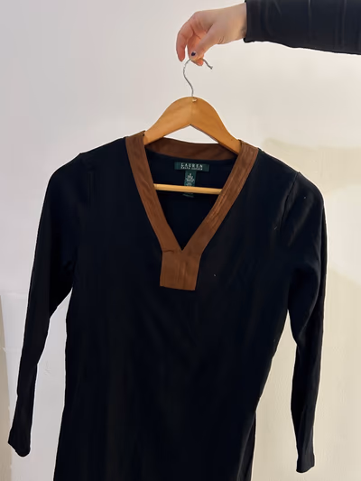 Lauren Ralph Lauren contrast top by Lauren Ralph Lauren — pre-loved on Thrifted.mt