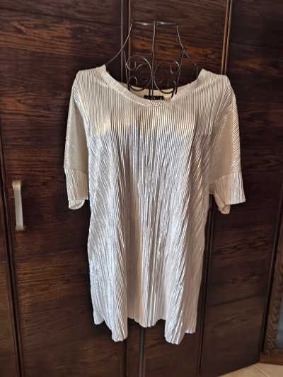 Metallic pleated silver top by Bershka — pre-loved on Thrifted.mt
