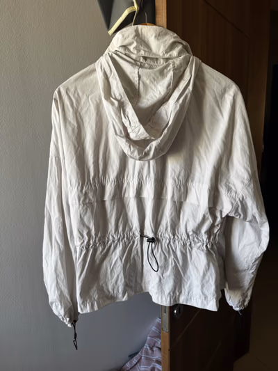 Oysho Lightweight Windbreaker Jacket / Cream Off-White (Size M) by Oysho — pre-loved on Thrifted.mt