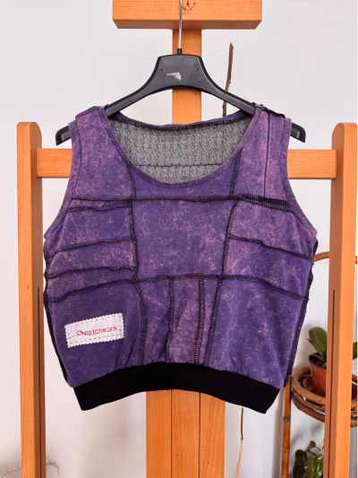 Top corto de patchwork con estampado de pata de gallo by Patchwork — pre-loved on Thrifted.mt