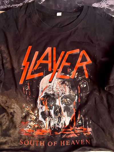 Washed out Slayer band tee  — pre-loved on Thrifted.mt