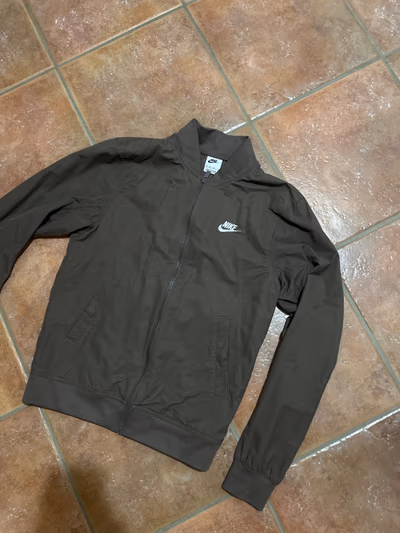 Nike Brown Zip Up Jacket by Nike — pre-loved on Thrifted.mt