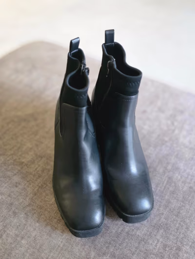 ALDO Black Heeled Ankle Boots by ALDO — pre-loved on Thrifted.mt